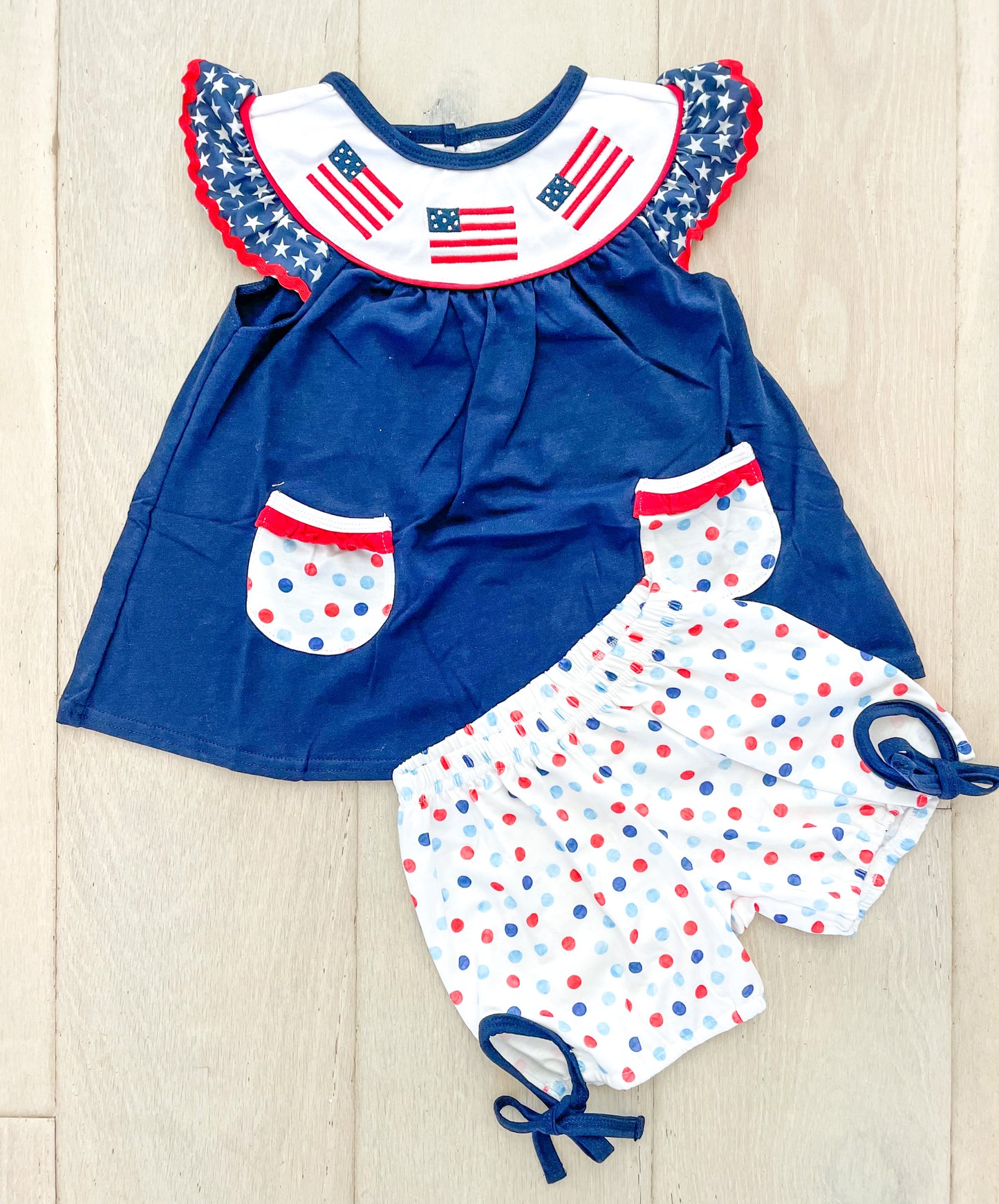 Little Girls 4th of July Flags & Dots Playset
